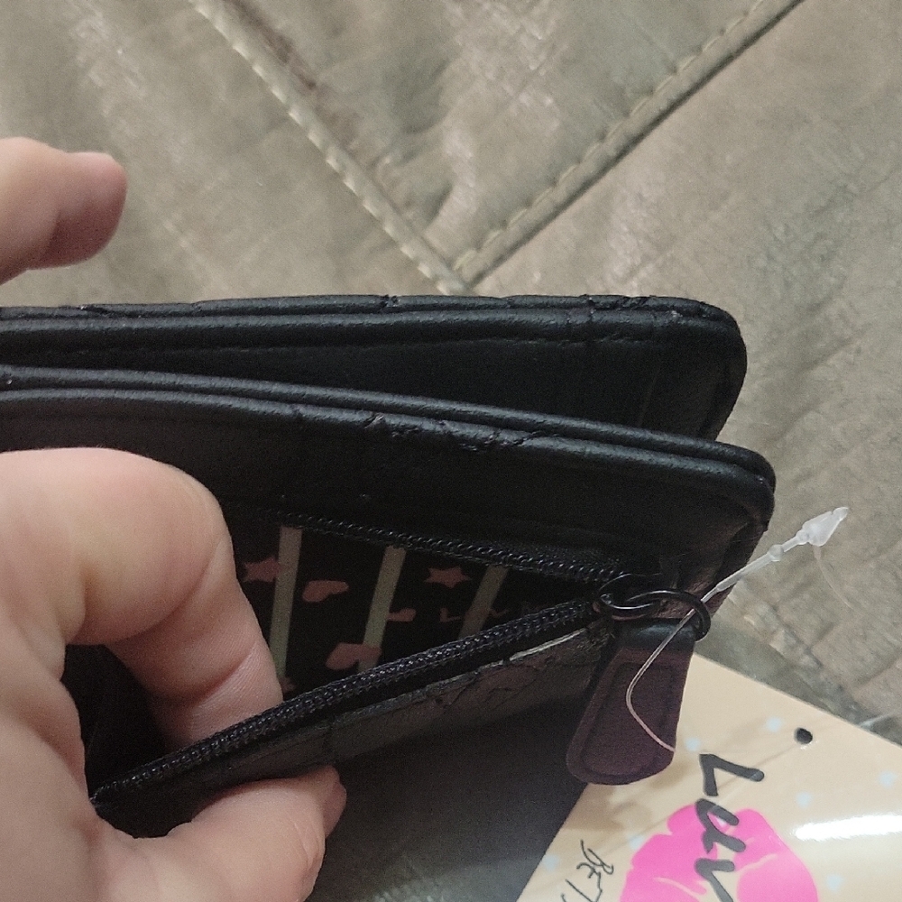 Luv Betsey Black Heart Wallet - Picture 6 of 6